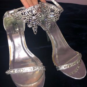 Beautiful rhinestones silver heels